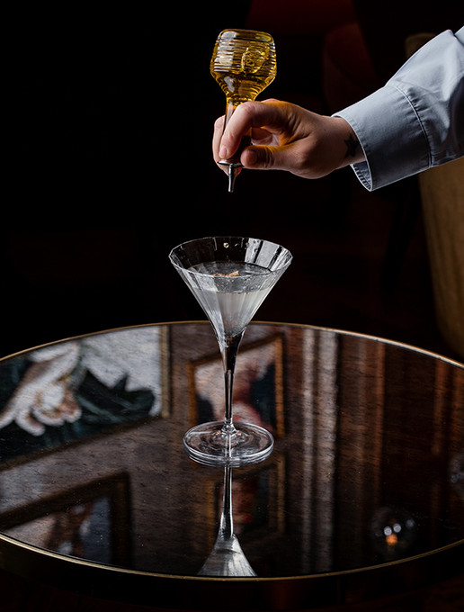 A surprising cocktail served for Father’s Day at Dans le Noir ?