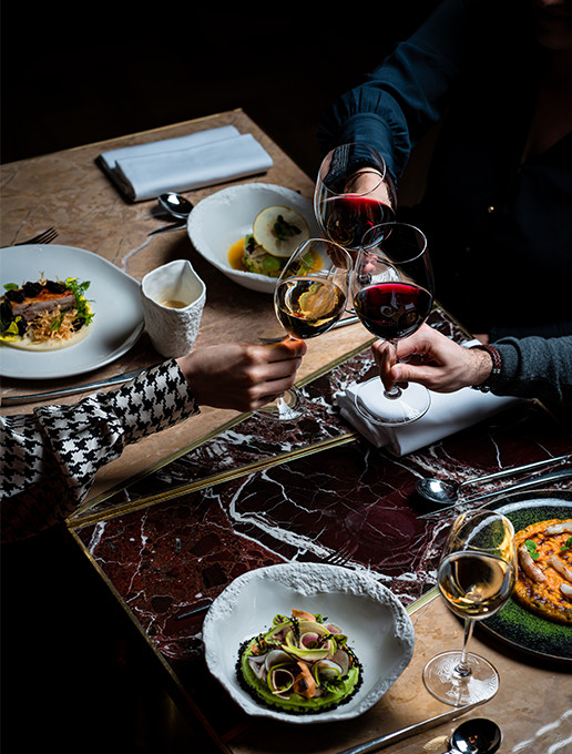 A group of guests celebrating a farewell with a gourmet dinner at Dans le Noir ?